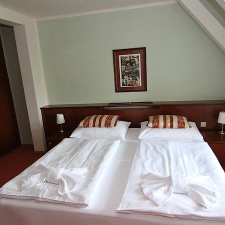 Zamek Havirov Hotel Bagian luar foto