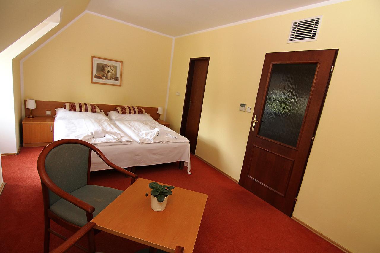 Zamek Havirov Hotel Bagian luar foto