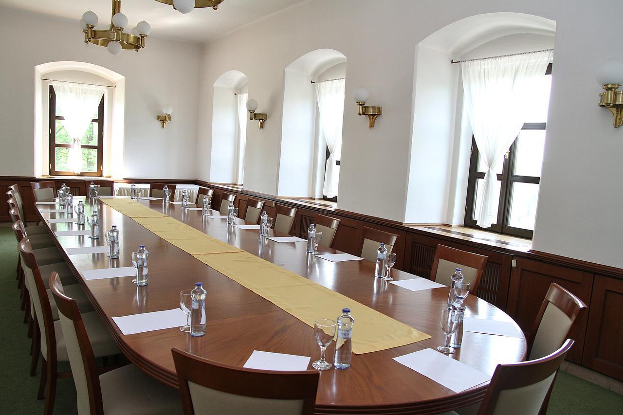 Zamek Havirov Hotel Bagian luar foto