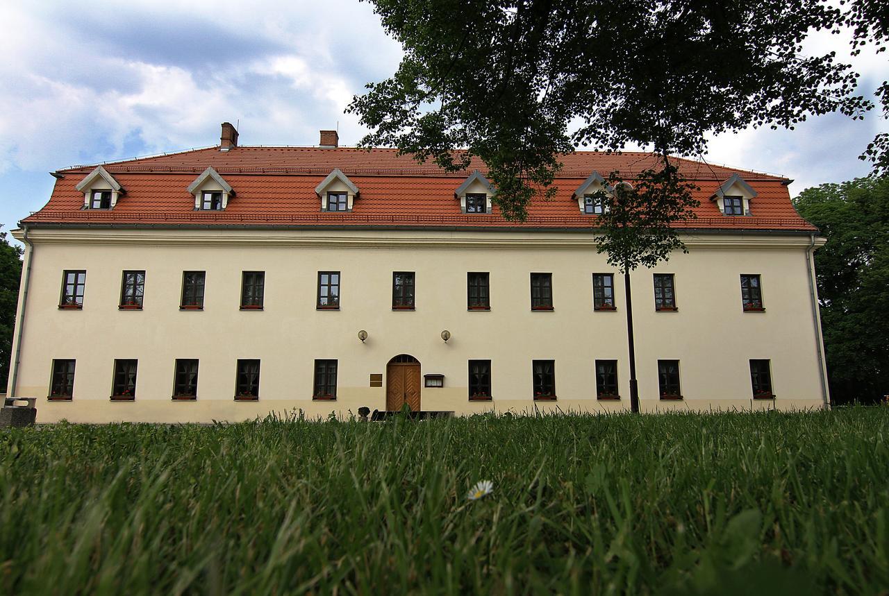 Zamek Havirov Hotel Bagian luar foto