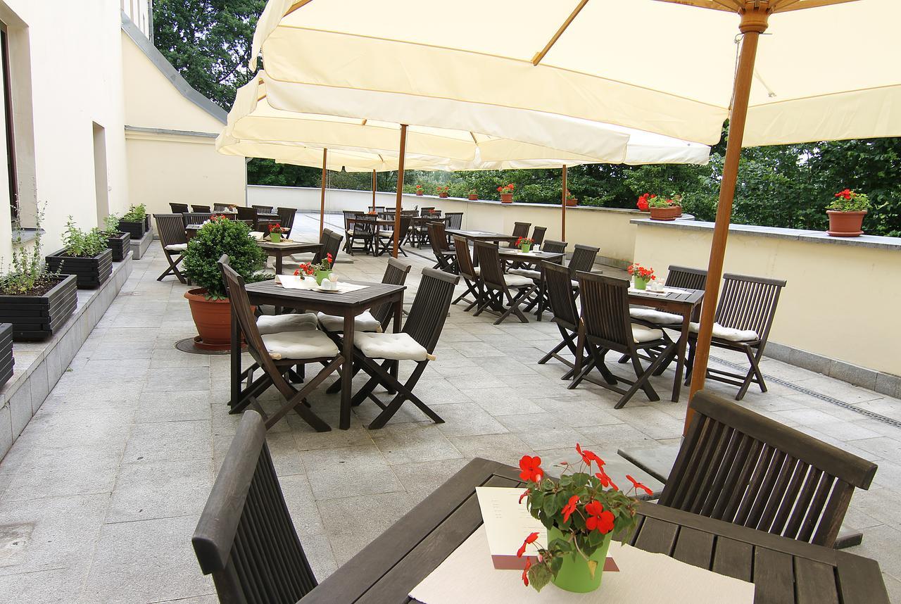 Zamek Havirov Hotel Bagian luar foto