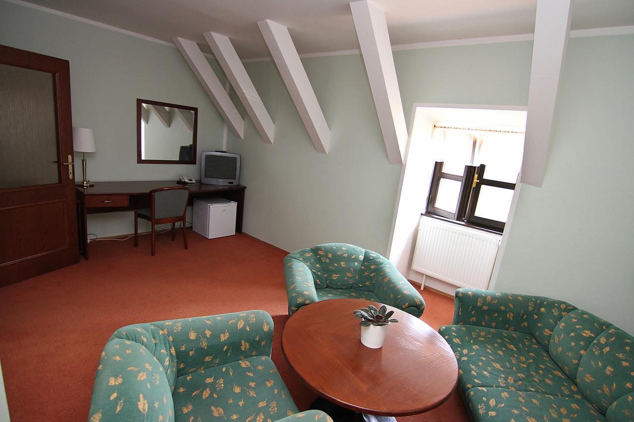 Zamek Havirov Hotel Bagian luar foto