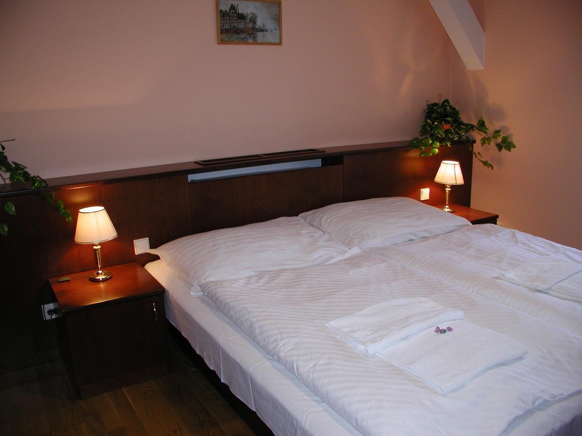 Zamek Havirov Hotel Bagian luar foto
